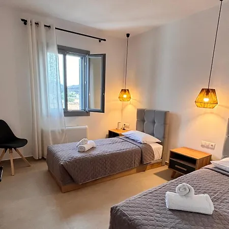 شقة Pyrra سكيروس