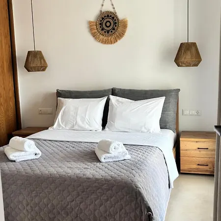 Pyrra * سكيروس